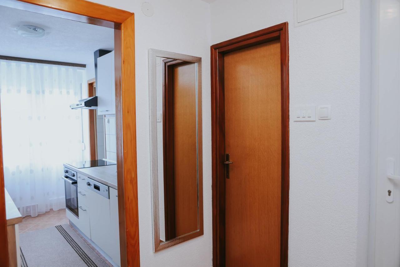 Apartment I&t *