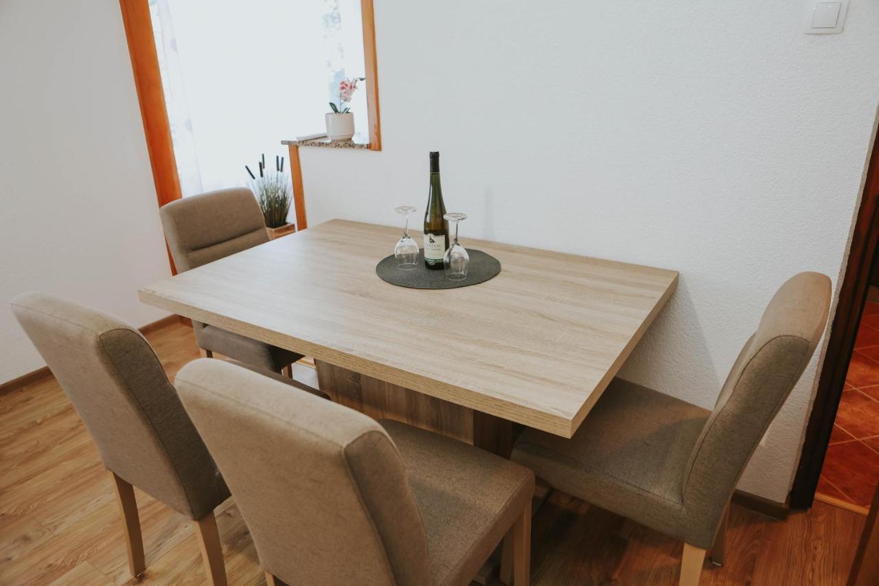 I&t Apartment *